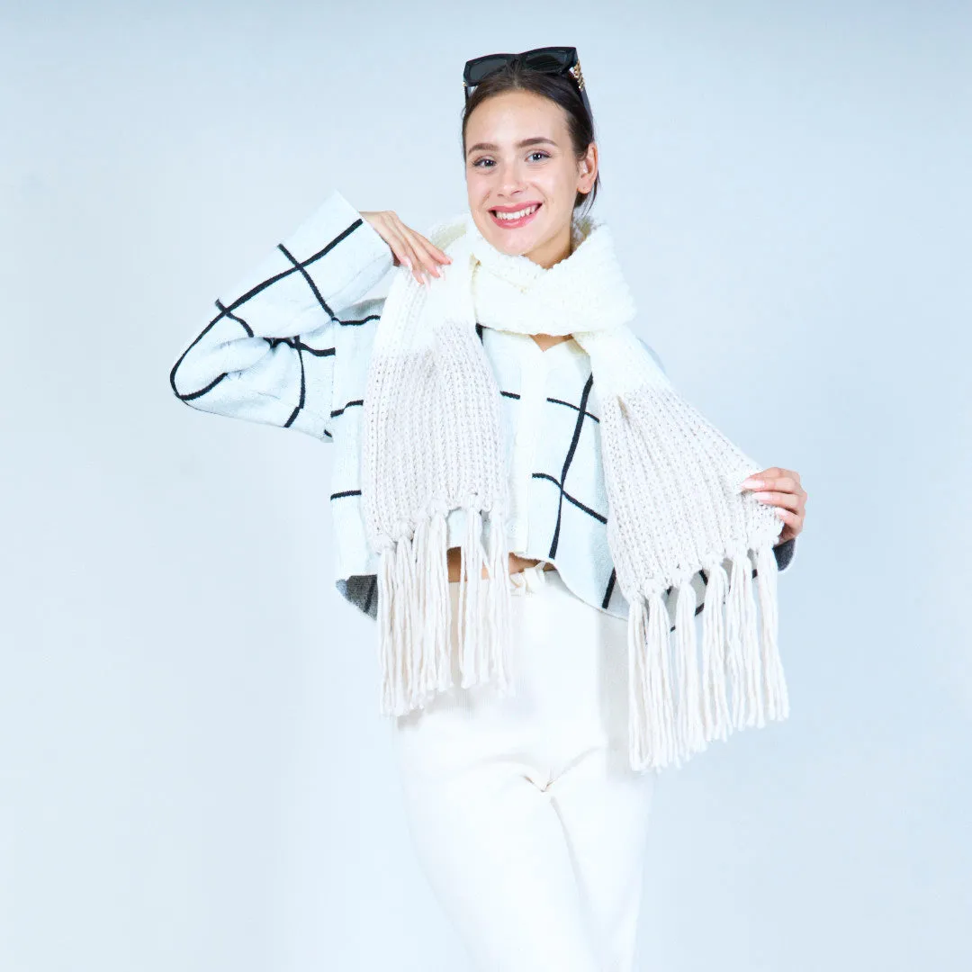 Cozy knitted scarf with fringe wholesale