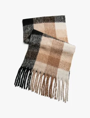 Plaid Scarf in Camel